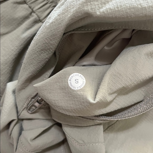 Lululemon Athletica Relaxed Pants - Picture 8 of 9